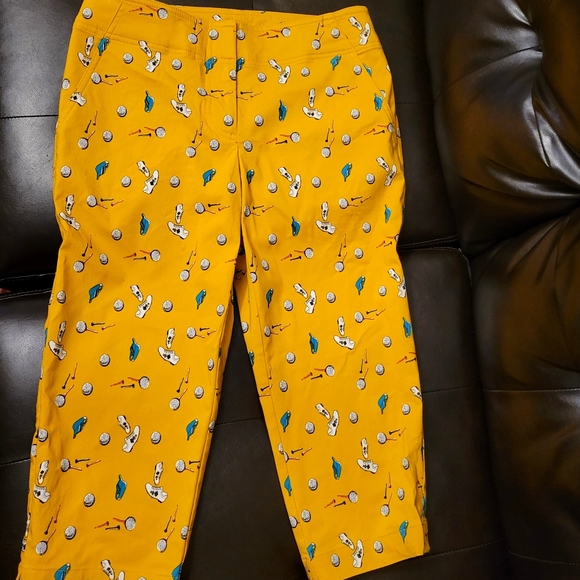 Izod Golf Stretch Capri - Picture 3 of 4